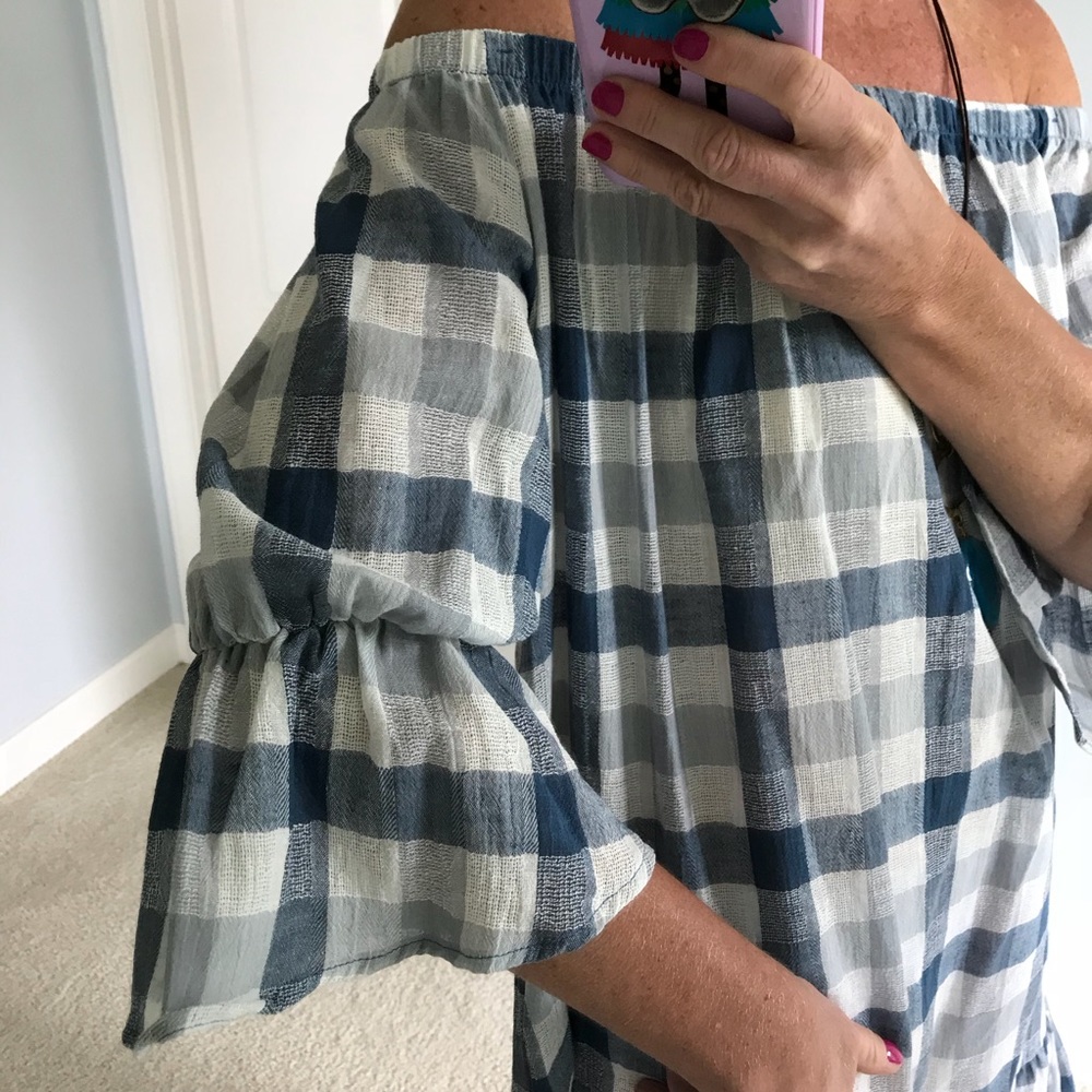 Off the Shoulder Gingham Dress - Picture 4 of 8